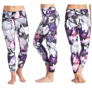 CALIA by Carrie Underwood Essential Iris Floral Leggings Small